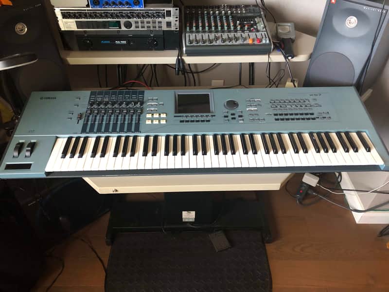Yamaha Motif XS 7 Production Synthesizer 2000s - Gray image 1