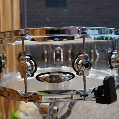 DW Design Series | Seamless Clear Acrylic Shell 10 Lug | 6x14 Snare Drum 2025 Model image 6