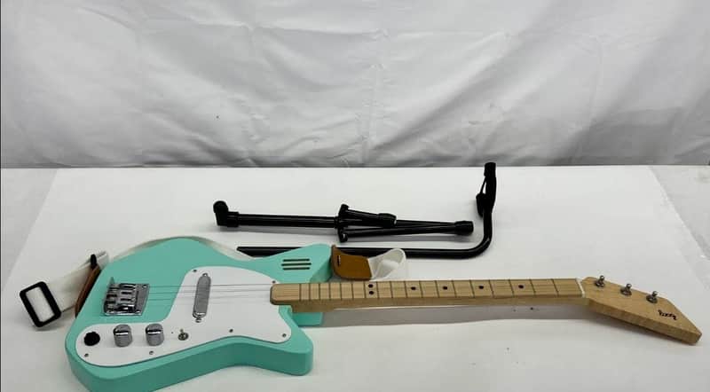 Loog Mini Electric 2021 - Present - Green image 1