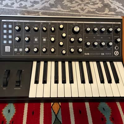 Moog Subsequent 25 Analog Synth