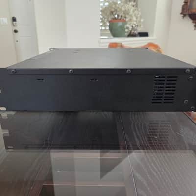 QSC RMX2450 2400-Watt Professional Power Amp - Black image 3