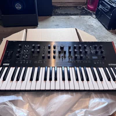 Korg Prologue 8 Polyphonic 49-Key 8-Voice Analog Synthesizer 2018 - Present - Black/Wood image 1