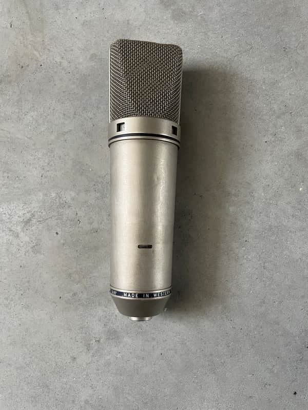 Neumann U 87 Large Diaphragm Multipattern Condenser Microphone