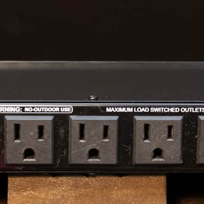 Furman RR-15NL - Rack mount Power Conditioner Black image 2