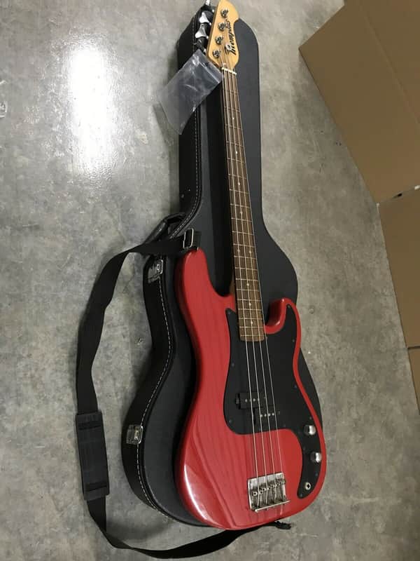Memphis P-Bass Vintage 4-String Guitar Precision, Red and Black - W/ Black Strap image 1