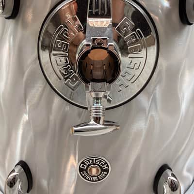 Gretsch Catalina Club Jazz 4-Piece Drum Kit White Satin Flame 18/12/14 + Snare – Floor Model image 4
