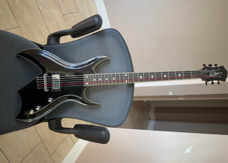 B.C. Rich Bich Bass VI 30’ Scale image 1