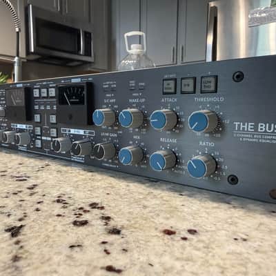 Solid State Logic The Bus+ Stereo Rackmount Compressor 2022 - Present - Black image 3