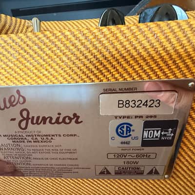 Fender Blues Junior Lacquered Tweed 15-Watt 1x12" Guitar Combo 2016 - Present - Lacquered Tweed image 4