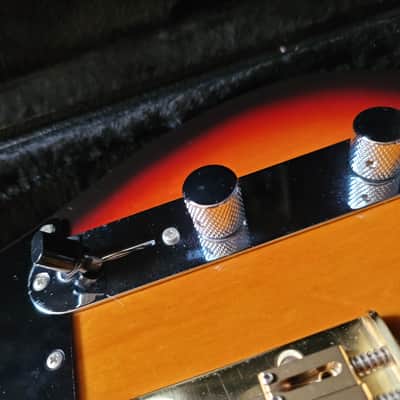 Telecaster 2003 Crafted in Japan  2003 Tri-burst Red image 4
