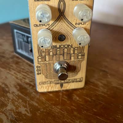 Catalinbread Karma Suture Silicon Fuzz - Silver/Bamboo image 1