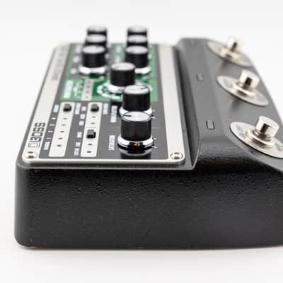 Boss RE-202 Space Echo 2022 - Present - Black / Green image 4