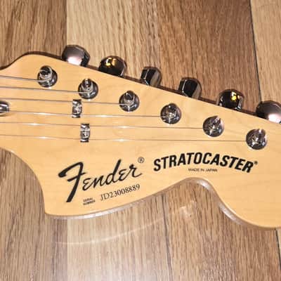 Fender MIJ Limited International Color Stratocaster 2022 - Maui Blue image 4