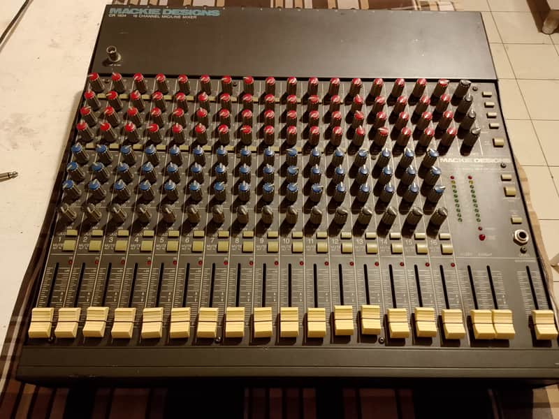 Mackie CR1604-VLZ 16-Channel Mic / Line Mixer | Reverb Canada