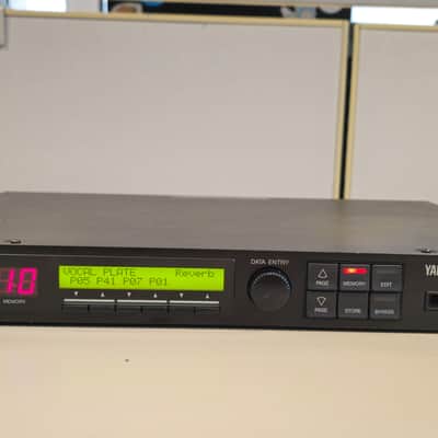 Yamaha SPX990 Professional Multi-Effect Processor 1990s - Black image 3