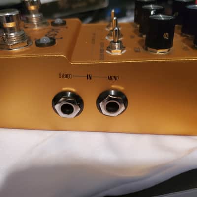 Walrus Audio Mako ACS1 Amp + Cab Simulator 2021 - 2024 - Gold image 5