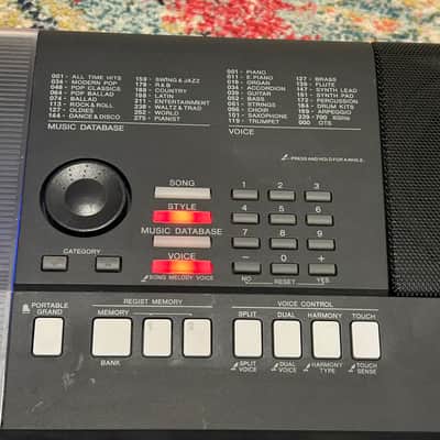 Yamaha PSR-E423 61-Key Portable Keyboard image 6
