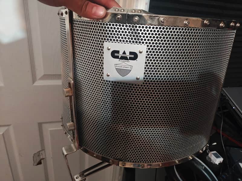 CAD AS32FLEX Acoustic Shield 32 Mounted Foldable Acoustic Enclosure 2010s - Silver image 1