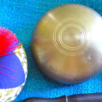 Japanese Rin Singing Bowl Cup Chime with Striker & Cushion - Vintage image 2
