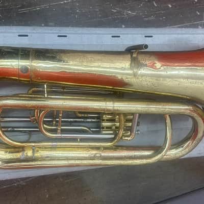 Yamaha YBB-321 Bb Concert Tuba with case image 4