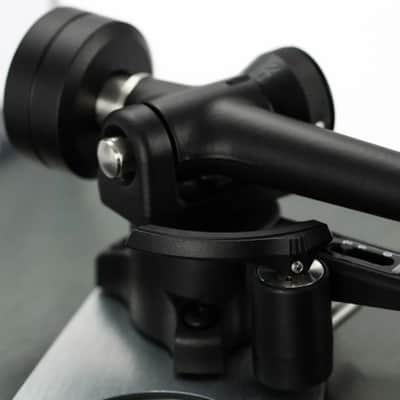 Rega P3 RS Edition Audiophile Turntable w/ ND5 cart, NEO II TTPSU lo hr demo full warranty 2026 - blk/silver image 3
