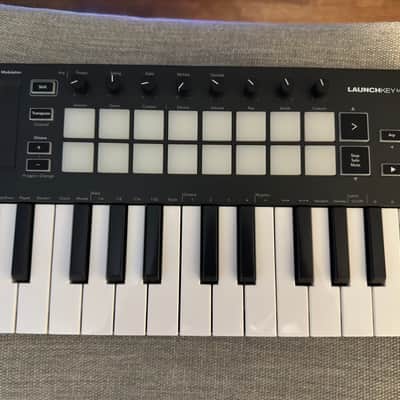 Novation Launchkey Mini MKIII MIDI Keyboard Controller 2019 - Present - Black