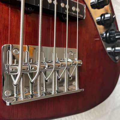 Sire Marcus Miller V3+ 5 – Active 5-String Bass – Mahogany Body image 4