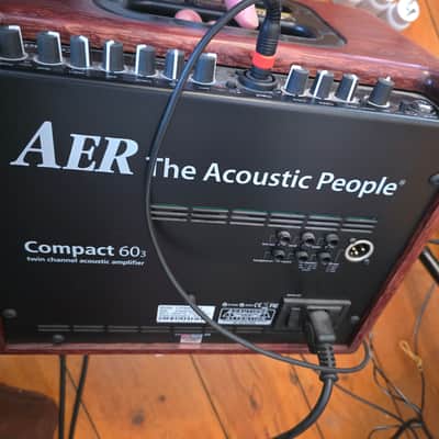 Vends 2 Amplis AER et Pedalboard Acoustique LR Baggs image 3
