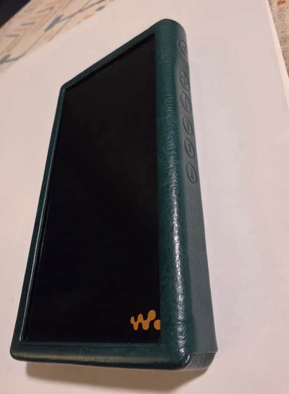 Sony NW-WM1AM2 Hi-Res 128GB Walkman Digital MP3 Music Player (US Version) NWWM1AM2 image 1