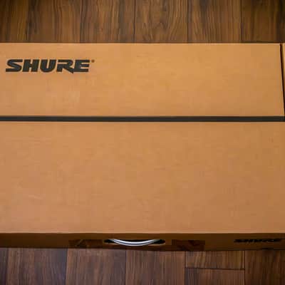 Shure PA821B Wireless System Antenna Combiner (470 - 865 MHz) - Like New/Unused/NOS image 2