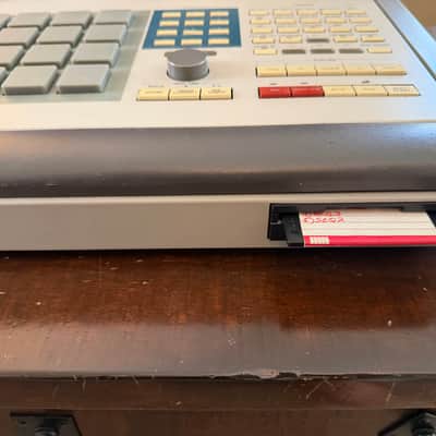Immagine Akai MPC60 Drum Sampler MPC 60 w/ Memory Expansion and Upgrades - 11