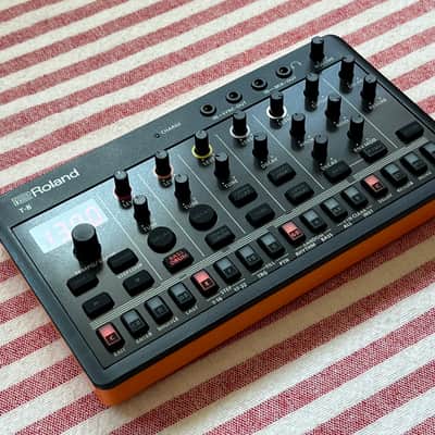 Roland T-8 AIRA Compact Beat Machine image 2