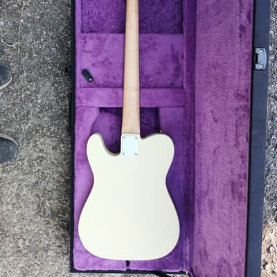 Clip TBS-4 Bass Guitar Short Scale Telebass Aged Vanilla image 9