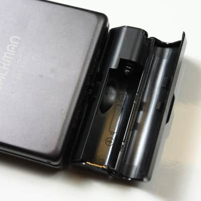SONY walkman cassette player WM-EX2 working image 4