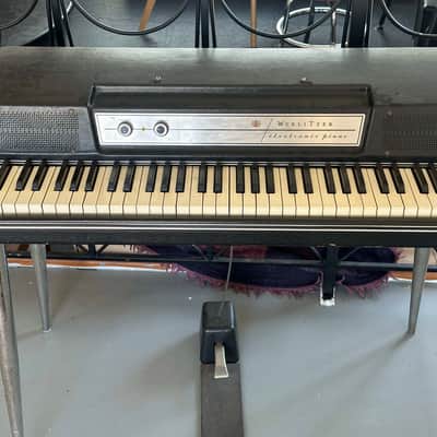 Wurlitzer 200 64-Key Electric Piano 1968 - 1974 - Black image 1