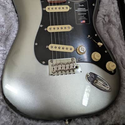 Fender American Professional II Stratocaster - Mercury image 3