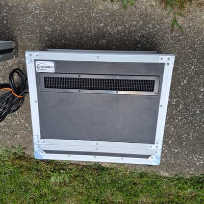 XSPRO 19" 4U early 2000's - Black formica/brushed aluminum over 3/8" plywood image 1