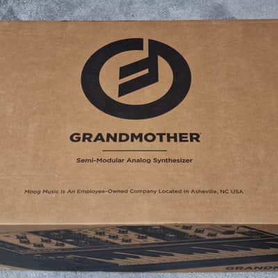 Moog Grandmother 32-Key Semi-Modular Analog Synthesizer 2018 - Present - Black / Multi-Colored Panel image 4