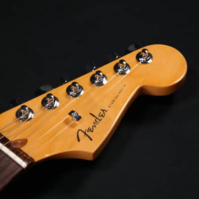 MINT MINT Fender American Ultra Stratocaster - Rosewood Fingerboard - Arctic Pearl 254 image 5