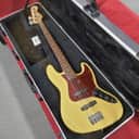 Fender Deluxe Active Jazz Bass with Case 2008- Vintage White