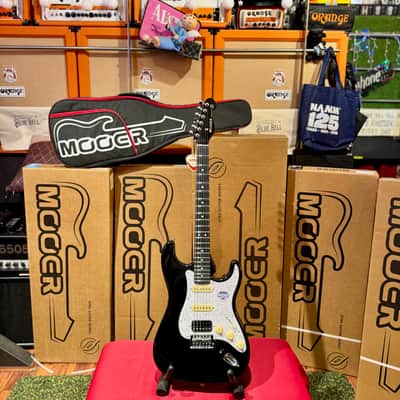 Mooer MSC10 PRO BLACK (White Pickguard) image 4