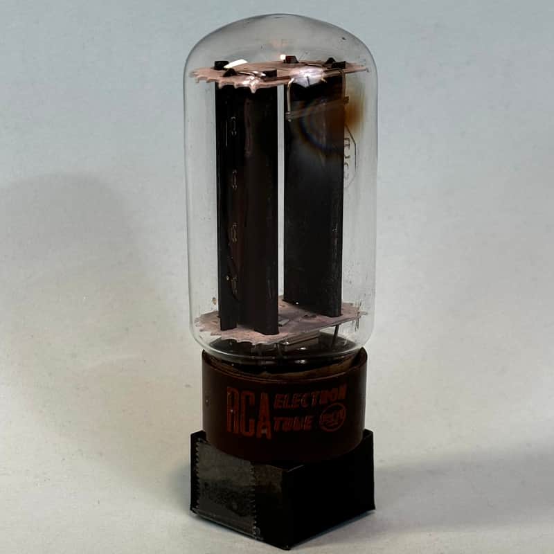 1963 RCA 5R4GYB Vintage Brown Base Black Plate Side D Getter Rectifier Tube!T476 image 1