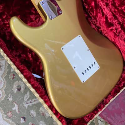 Fender American Vintage '57 Stratocaster 1998 - 1999 - Aztec Gold image 11