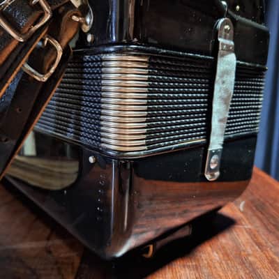 Hohner Verdi II German-Made Accordion 96 Bass/LMM - Tested and Serviced w/ Case image 12
