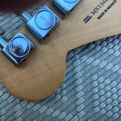 Fender Standard Stratocaster with Maple Fretboard 2014 - Arctic White image 4