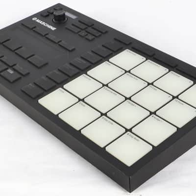 Native Instruments Maschine Mikro MK3 - Black image 3