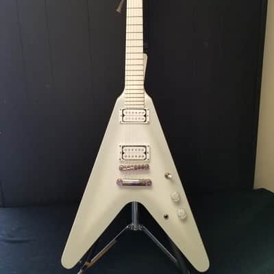 Epiphone Brendon Small Snow Flying V Falcon LTD 2016 White Burst image 3