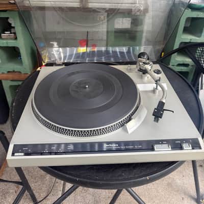 Technics SL-220 Turntable image 3