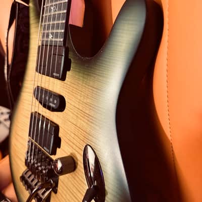 ‘25 PRS | SE | Chleo | Herman Li Signature | Mantis Burst | Jade Amulet Truss Rod Cover | MINT! image 15