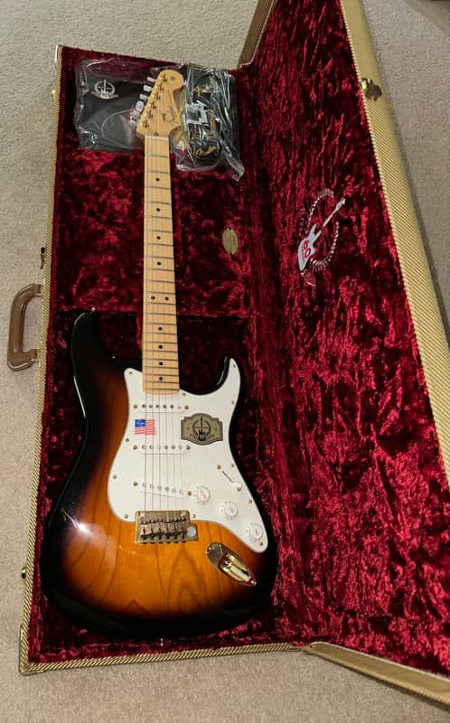 Fender 60th Anniversary Commemorative American Standard Stratocaster with Gold Hardware, Maple Fretboard 2014 - 2-Color Sunburst image 1